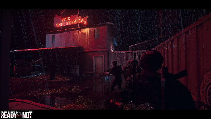 严阵以待/Ready or Not《严阵以待》是一款激烈的战术型第一人称射击游戏，描绘现代世界中特警组警员奉命展开行动，前往解决各种危险艰难情况的过程